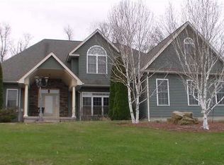 6 Grey Hawk Dr, Orwigsburg, PA 17961