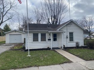 107 E 2nd St, Gridley, IL 61744