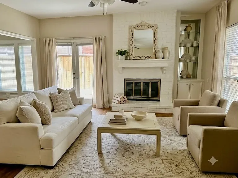 2413 Potomac Dr #D — Photo 3