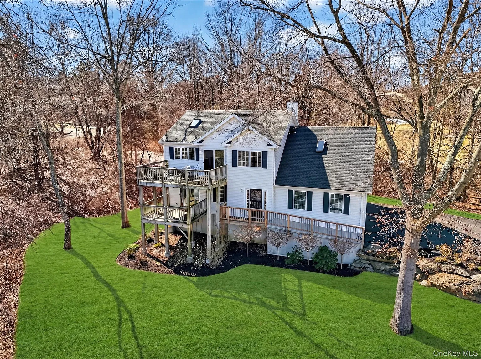 15 Meadow Drive photo 1