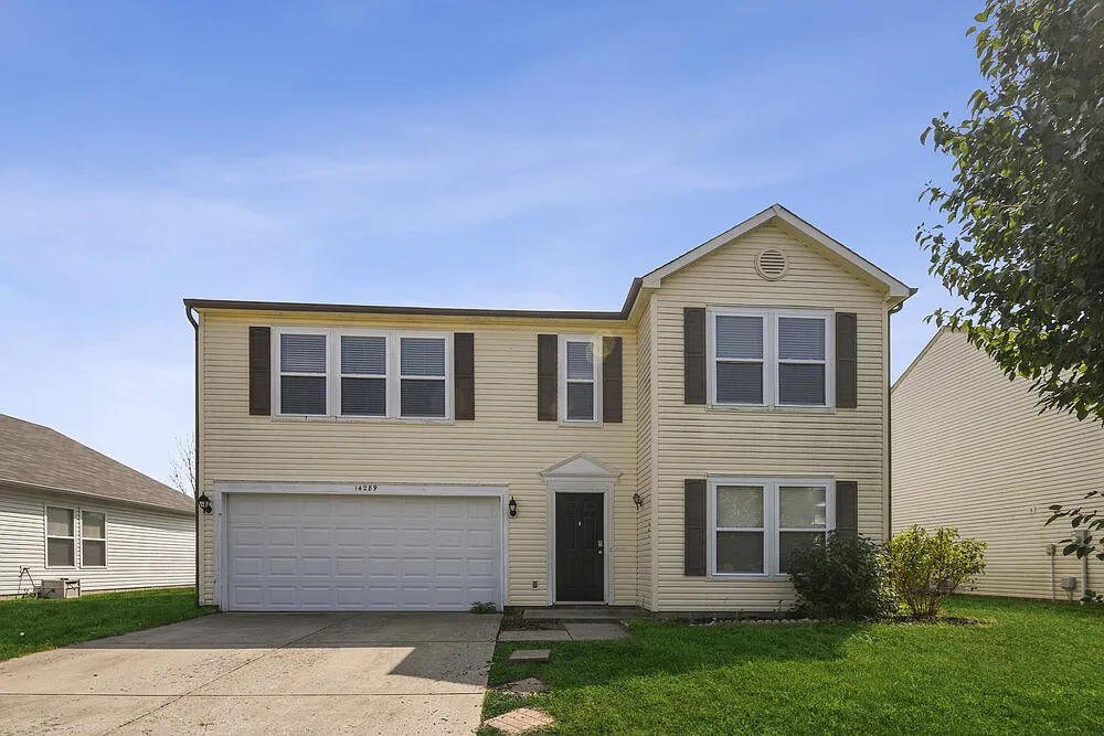 4 bed, 2.5 bath, 2444 sqft, $3,100 — Photo 1