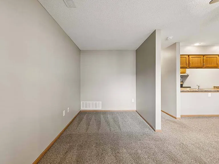 Whether you envision a cozy reading nook, home office, or additional lounge space, this versatile area is ready to adapt to the way you live.