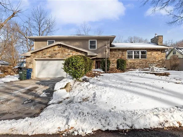 2106 Rhode Island St, Lawrence, KS 66046