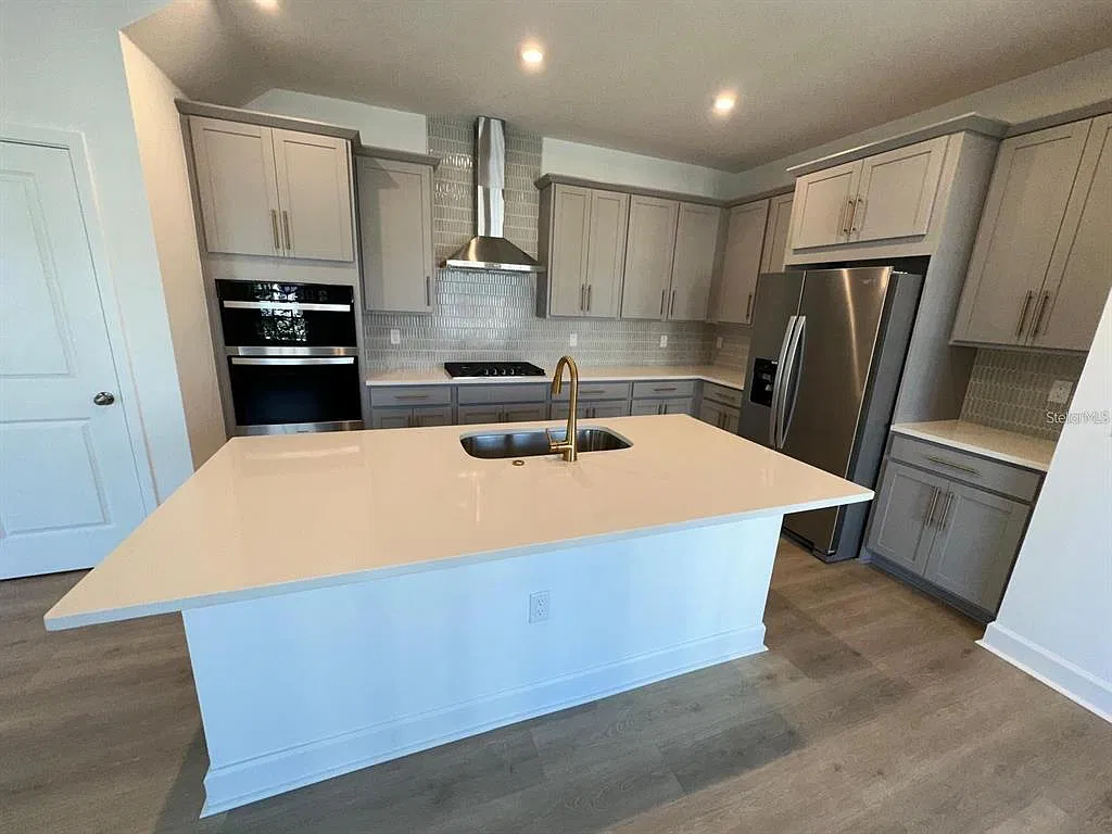 3 bed, 2.5 bath, 1843 sqft, $4,300 — Photo 4