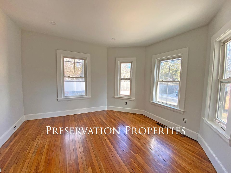 2nd image of 327 Lexington St #2