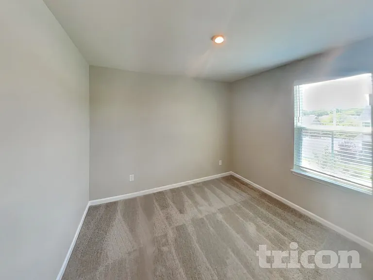 833 Dean Dr — Photo 9