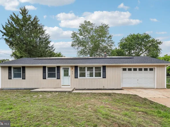312 Spring Lake Blvd, Browns Mills, NJ 08015