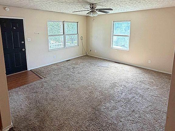 4th image of 163 J Hunter Dr
