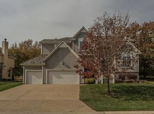 7622 Eicher Dr, Shawnee, KS 66217