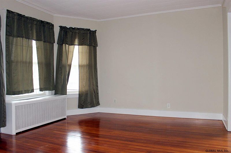 2nd image of 1256-58 POPLAR Street