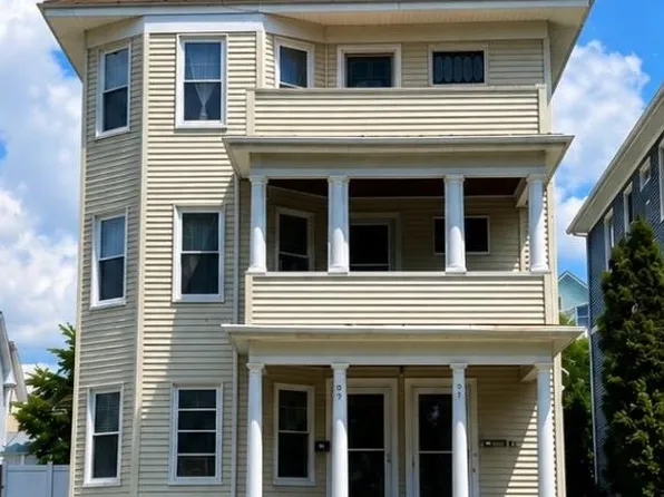 97 Raymond St, Providence, RI 02908