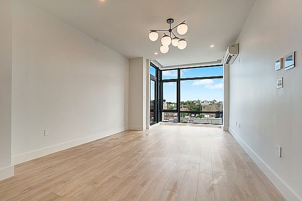 1st image of 11 Herkimer St Penthouse E