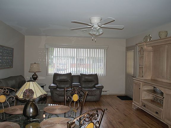 3rd image of 16 Texas Blvd #A