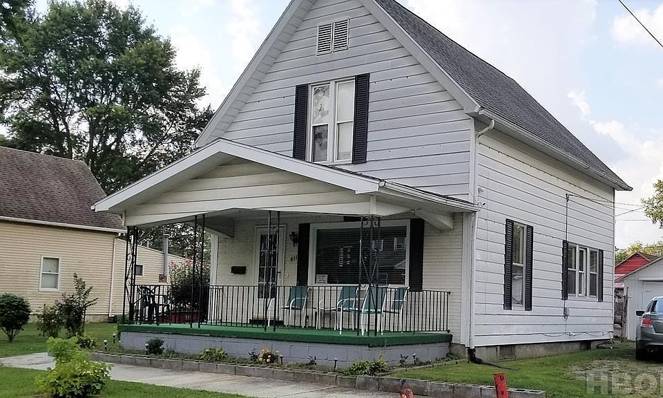 1st image of 611 Lynn St