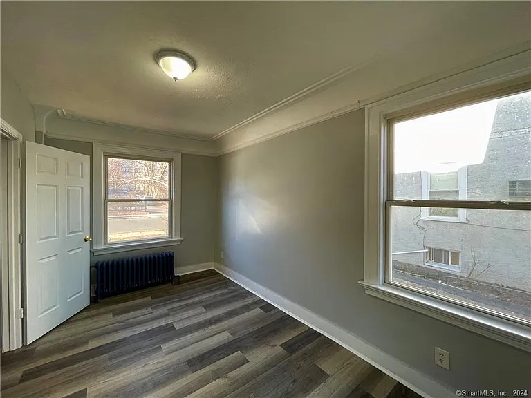 12 Lorraine St #1 — Photo 6
