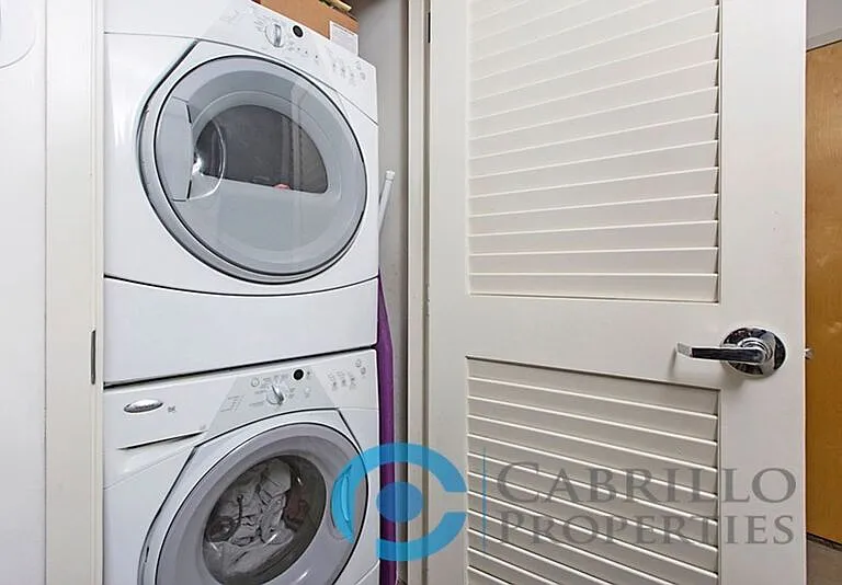 350 11th Ave #127 — Photo 24