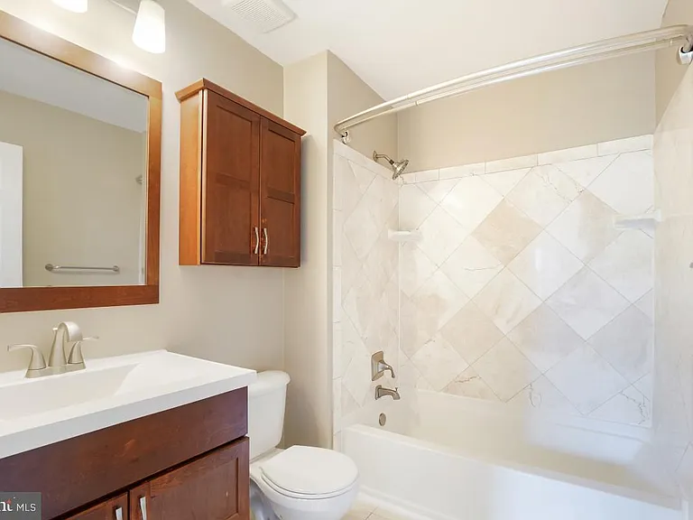7017 Migliori Ct — Photo 23