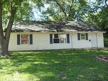 1st image of 2906 S 52nd St