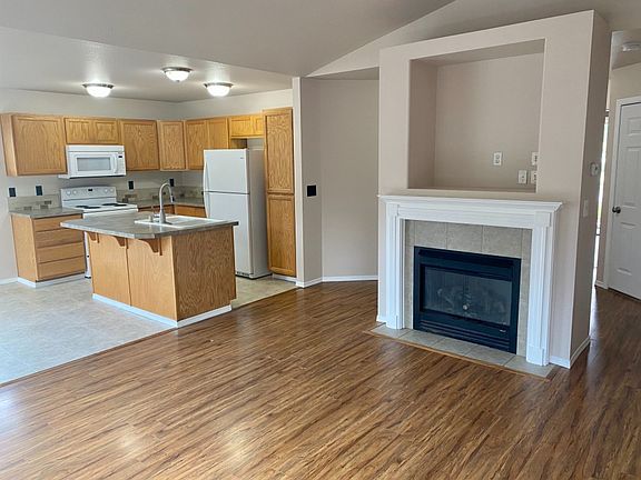 2nd image of 16504 39th Ave E