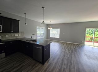 1601 Mount Rainer Dr, Fayetteville, NC 28301