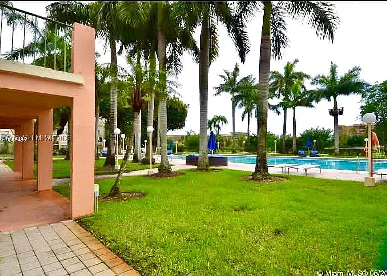 9360 Fontainebleau Blvd #309 — Photo 12