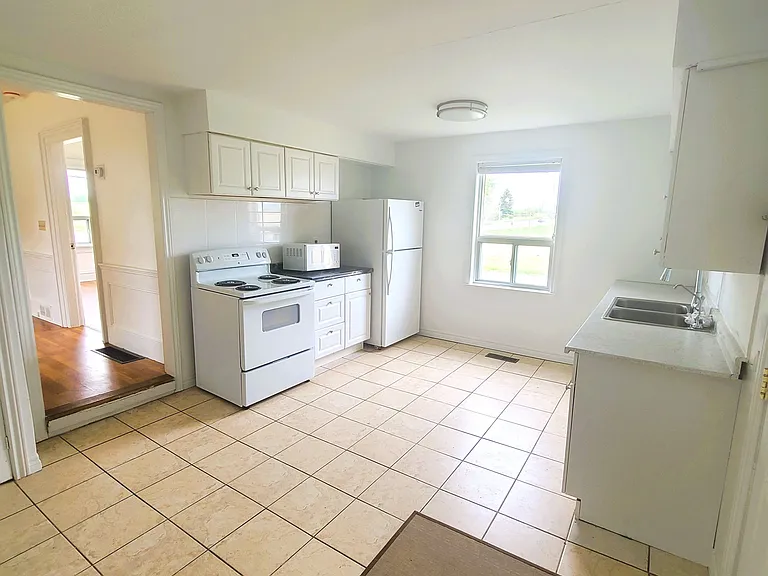 798 King Rd — Photo 10
