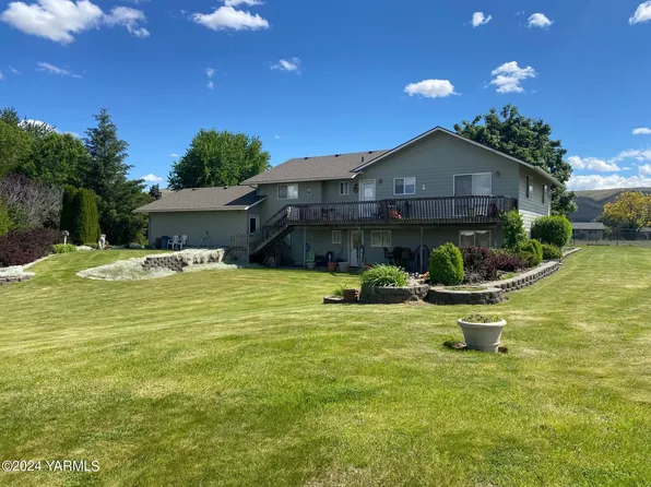 7709 McCullough Rd, Yakima, WA 98903