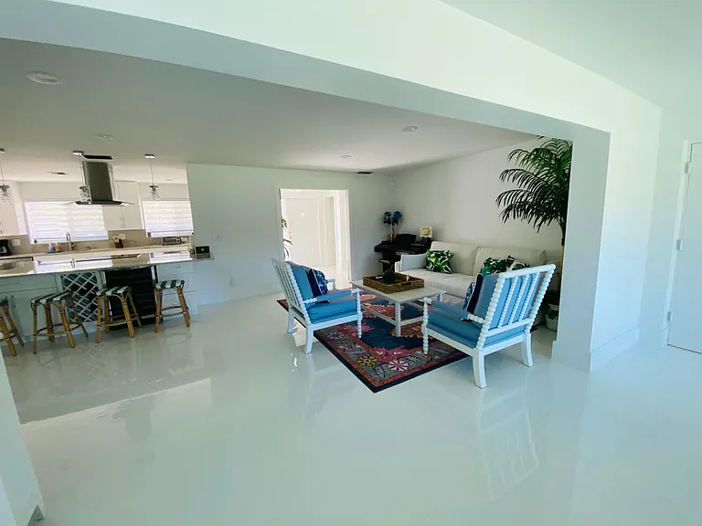 114 N Atlantic Dr — Photo 30