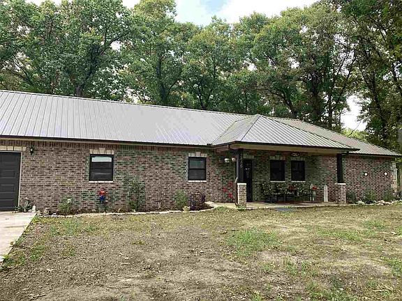 3rd image of 3416 Dawson Ln