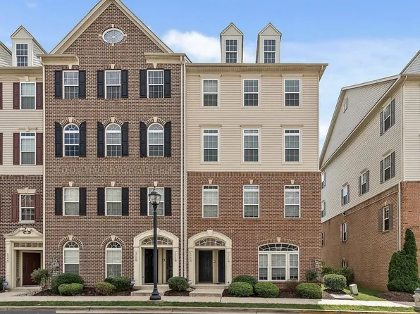 5754 Virginia Ln #54, Oxon Hill, MD 20745