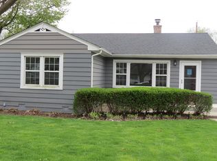 446 Union Ave, St Charles, IL 60174