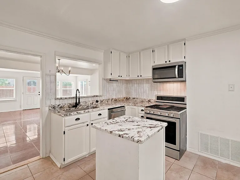 231 Cicero Dr — Photo 11