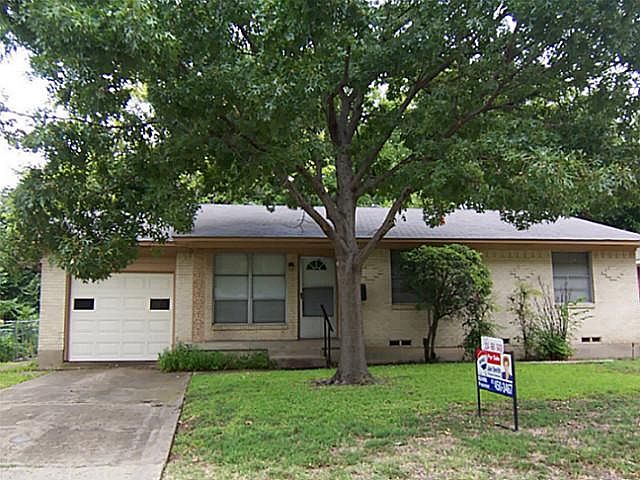 1st image of 405 W Celeste Dr