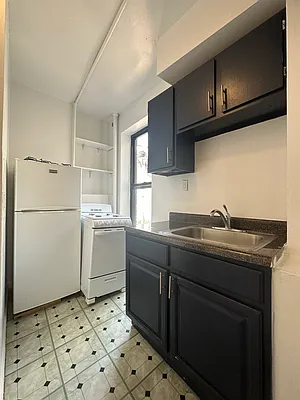 Rented by Peter R. Hungerford, LREB | media 15