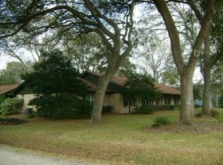 203 E Canal, Markham, TX 77456