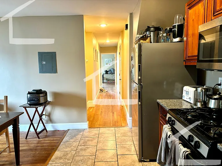 93 Glen St #2 — Photo 27