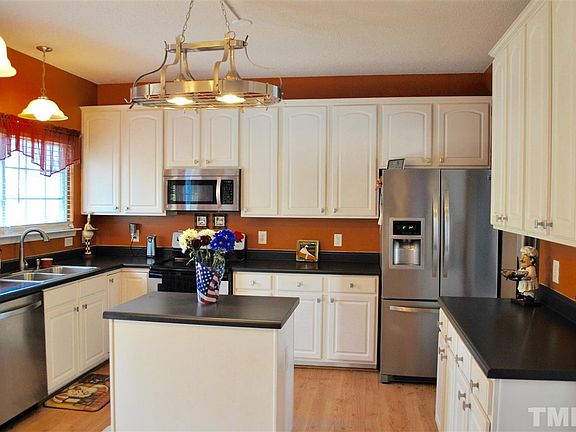 2nd image of 1114 Briarwood Dr