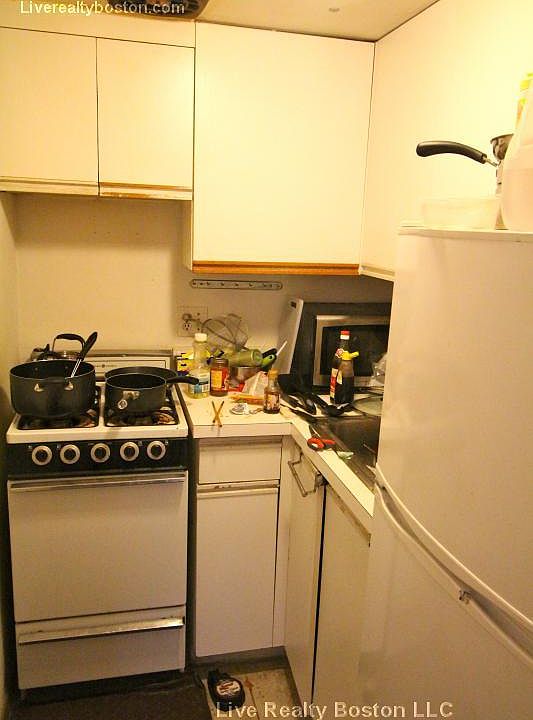 2nd image of 171 Brighton Ave