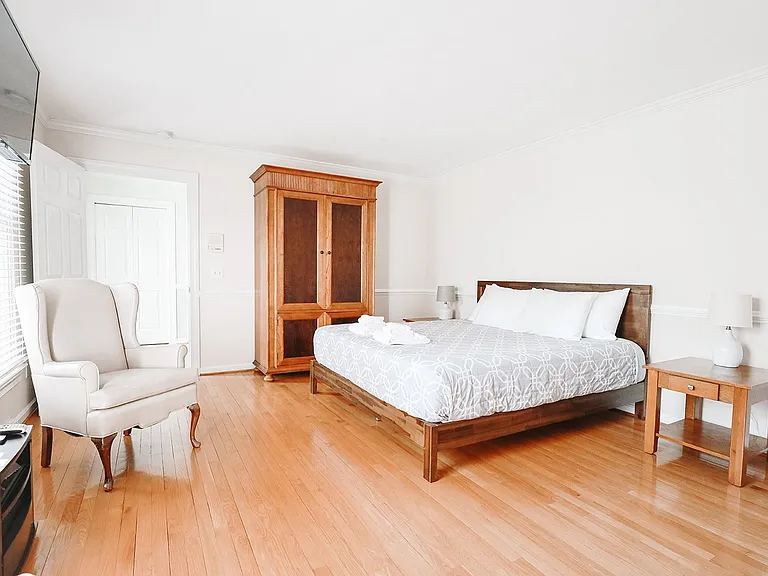 589 Moore Rd #B — Photo 12