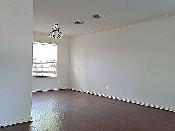 5th image of 10523 Prospect Hill Dr