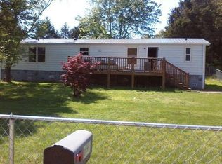 195 Country Pl, Bean Station, TN 37708