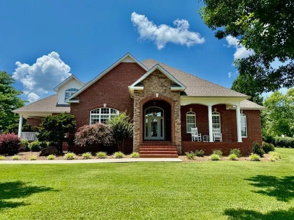 323 Ridgecrest Dr, Winchester, TN 37398