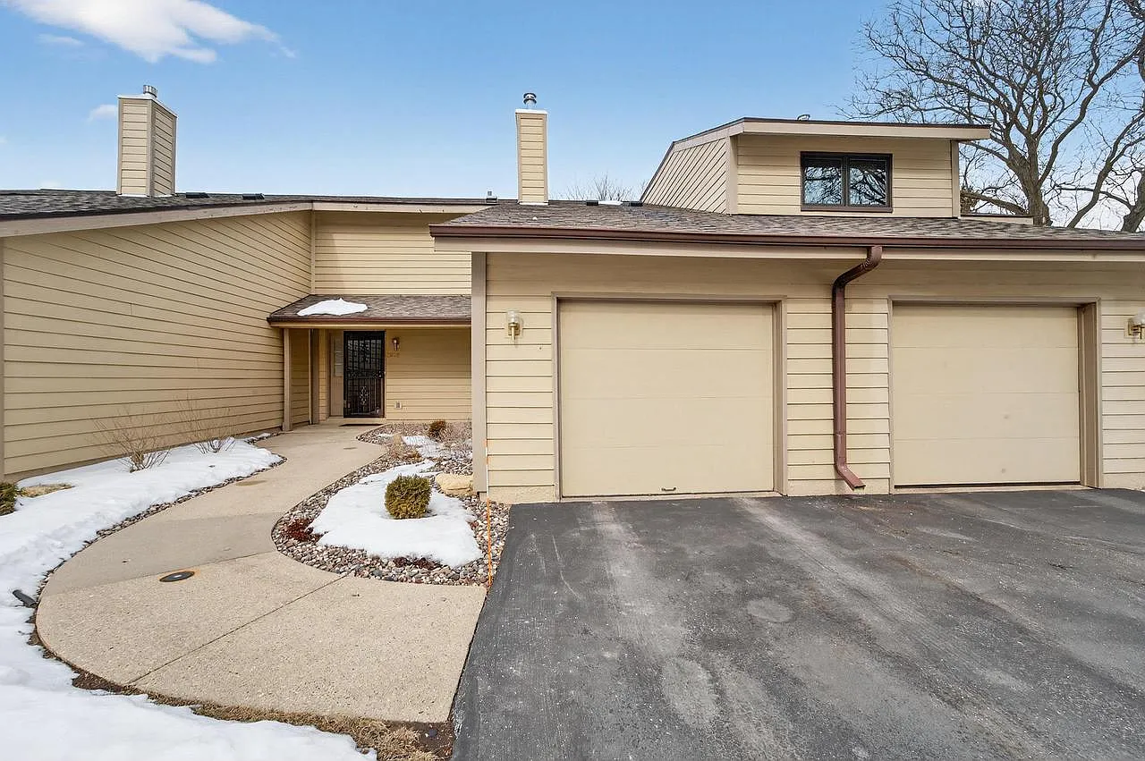 5926 Forest Lane photo 1