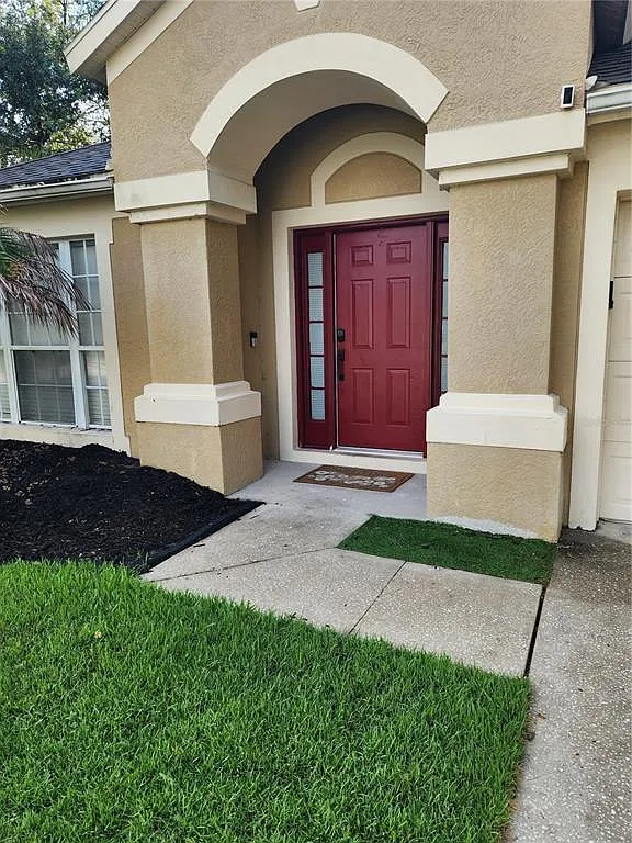 4 bed, 2.0 bath, 1956 sqft, $2,695 — Photo 3