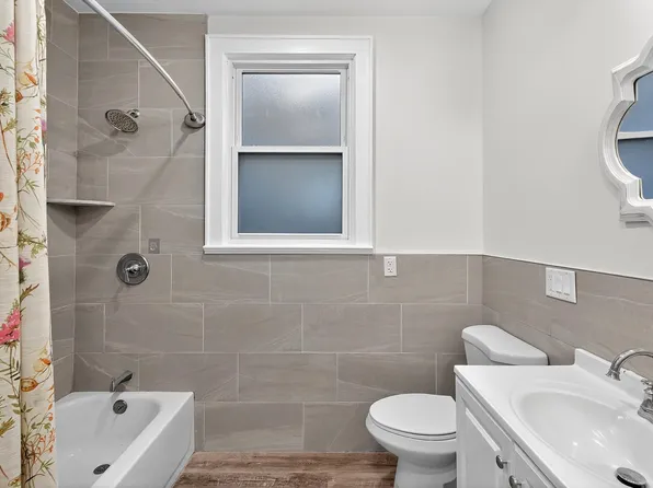 784 Avenue C image 22 of 25