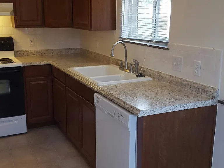 706-708 Darby Ct #1 — Photo 5