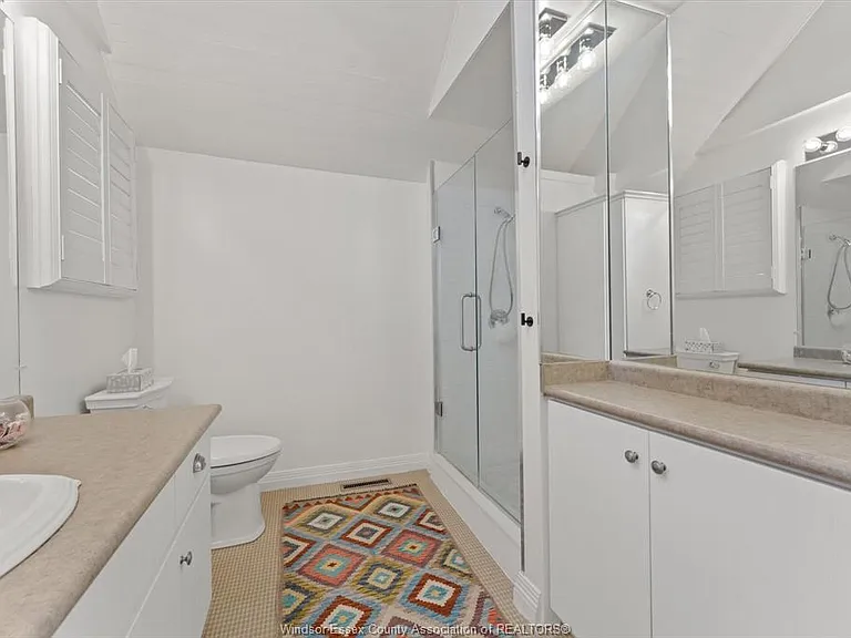 12746 Riverside Dr E — Photo 28