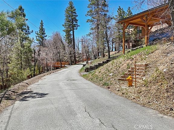3rd image of 1179 Ridge Rd
