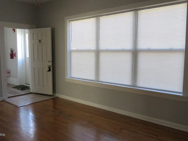 1935 San Marco Blvd #16 — Photo 6
