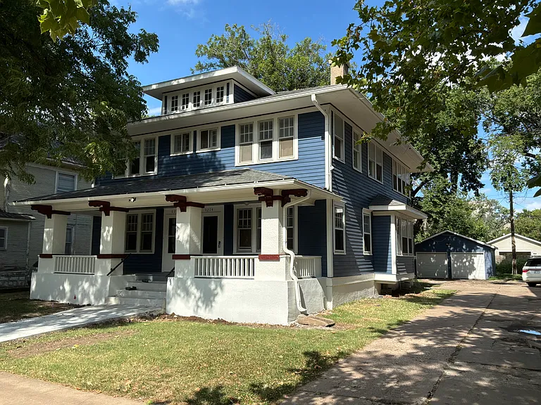 1216 N Emporia Ave — Photo 9